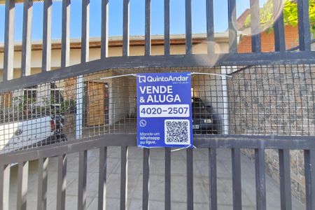 Casa à venda com 156m², 3 quartos e 5 vagas Casa à venda com 156m², 3 quartos e 5 vagasPlaquinha