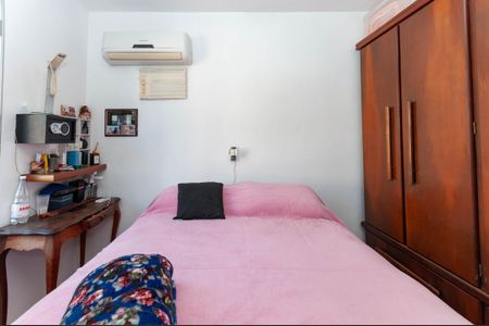 Casa à venda com 158m², 3 quartos e 6 vagas Casa à venda com 158m², 3 quartos e 6 vagasQuarto 1