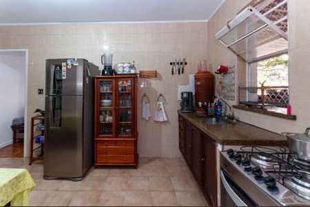 Casa à venda com 158m², 3 quartos e 6 vagas Casa à venda com 158m², 3 quartos e 6 vagasCozinha