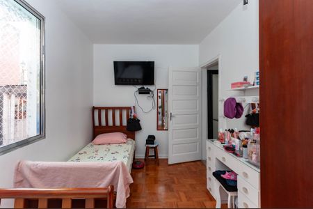 Casa à venda com 158m², 3 quartos e 6 vagas Casa à venda com 158m², 3 quartos e 6 vagasQuarto 2