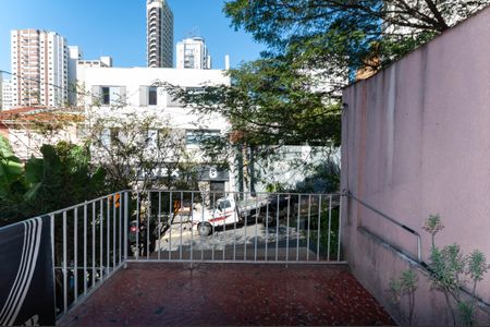 Casa à venda com 158m², 3 quartos e 6 vagas Casa à venda com 158m², 3 quartos e 6 vagasTerraço