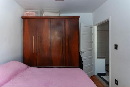 Casa à venda com 158m², 3 quartos e 6 vagas Casa à venda com 158m², 3 quartos e 6 vagasQuarto 1