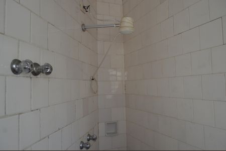 Casa à venda com 336m², 5 quartos e 4 vagasBanheiro de Serviço