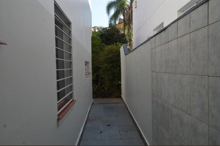 Casa à venda com 336m², 5 quartos e 4 vagasCorredor