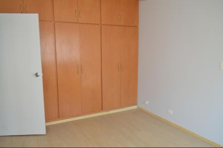 Casa à venda com 336m², 5 quartos e 4 vagasQuarto 1