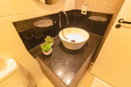 Banheiro Social de kitnet/studio para alugar com 1 quarto, 27m² em Vila Clementino, São Paulo