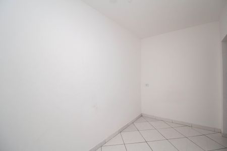 Quarto de casa para alugar com 1 quarto, 50m² em Vila Mirante, São Paulo