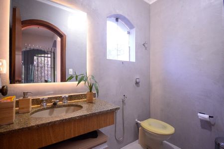 Casa à venda com 550m², 4 quartos e 2 vagas Casa à venda com 550m², 4 quartos e 2 vagasLavabo