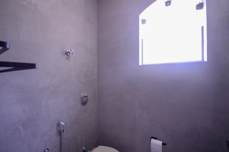 Casa à venda com 550m², 4 quartos e 2 vagas Casa à venda com 550m², 4 quartos e 2 vagasBanheiro Social