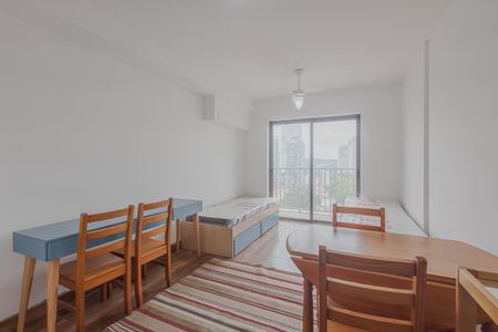 Quarto de apartamento à venda com 1 quarto, 28m² em Pinheiros, São Paulo