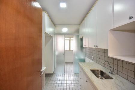 Apartamento à venda com 97m², 3 quartos e 2 vagasCozinha