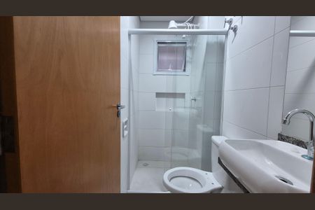 Banheiro de kitnet/studio para alugar com 1 quarto, 15m² em Vila Sao Pedro, Santo André