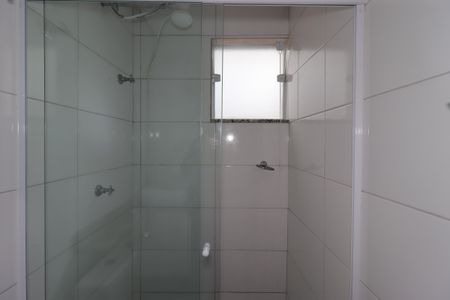 Banheiro de kitnet/studio para alugar com 1 quarto, 15m² em Vila Sao Pedro, Santo André