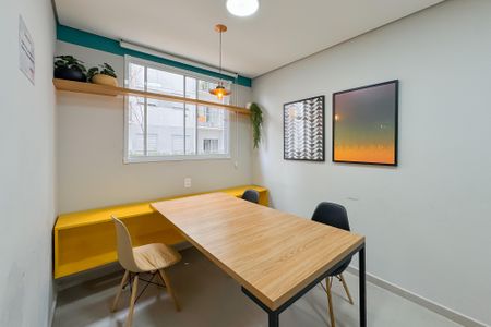 Apartamento à venda com 34m², 2 quartos e sem vaga Apartamento à venda com 34m², 2 quartos e sem vagaCoworking