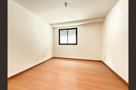 Apartamento à venda com 136m², 3 quartos e 1 vaga Apartamento à venda com 136m², 3 quartos e 1 vagaSuíte