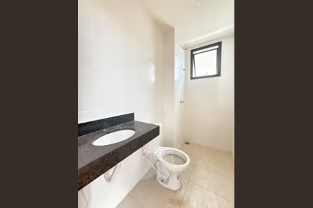 Apartamento à venda com 77m², 2 quartos e 1 vagaBanheiro da Suíte