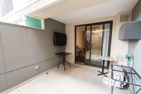 Studio à venda com 34m², 1 quarto e sem vaga Studio à venda com 34m², 1 quarto e sem vagaVaranda