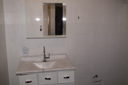 Banheiro de apartamento para alugar com 1 quarto, 60m² em Vila Buarque, São Paulo