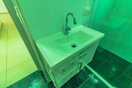 Apartamento à venda com 65m², 2 quartos e 1 vaga Apartamento à venda com 65m², 2 quartos e 1 vagaBanheiro Social