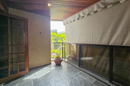 Apartamento para alugar com 83m², 2 quartos e 1 vaga Apartamento para alugar com 83m², 2 quartos e 1 vagaVaranda