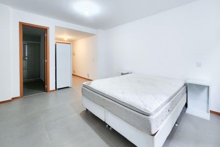 Studio de kitnet/studio para alugar com 1 quarto, 30m² em Centro, Rio de Janeiro