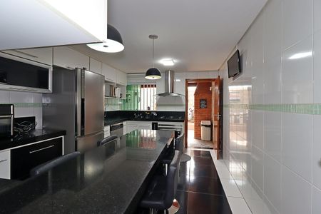 Casa à venda com 150m², 3 quartos e 2 vagasCozinha