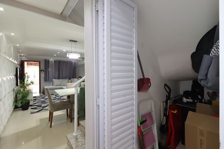 Casa à venda com 150m², 3 quartos e 2 vagasCorredor