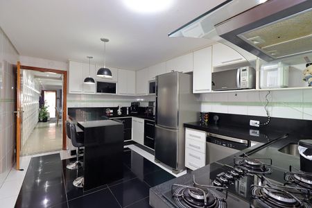 Casa à venda com 150m², 3 quartos e 2 vagasCozinha