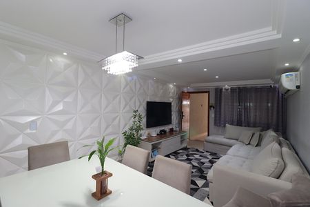 Casa à venda com 150m², 3 quartos e 2 vagasSala