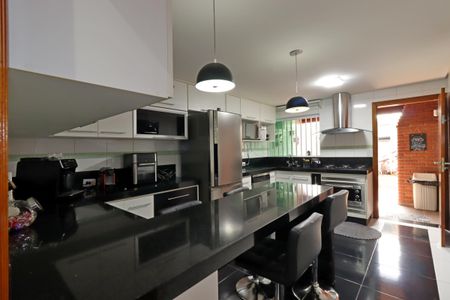 Casa à venda com 150m², 3 quartos e 2 vagasCozinha