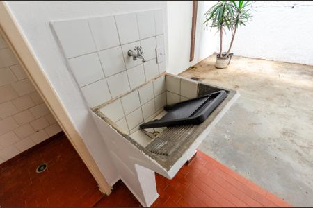 Casa à venda com 90m², 2 quartos e 1 vagaÁrea de Serviço