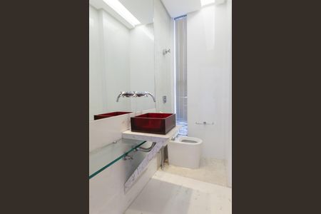 Apartamento à venda com 308m², 5 quartos e 4 vagasBanheiro Social 2