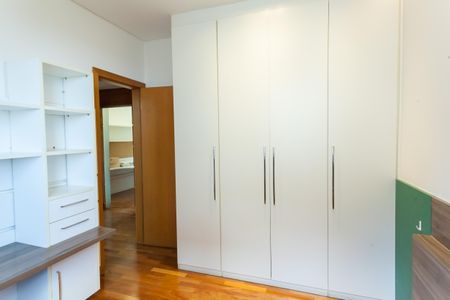 Apartamento à venda com 308m², 5 quartos e 4 vagasQuarto 1
