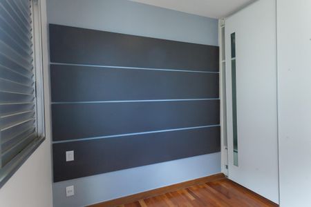 Apartamento à venda com 308m², 5 quartos e 4 vagasQuarto 2