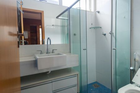 Apartamento à venda com 308m², 5 quartos e 4 vagasBanheiro Social