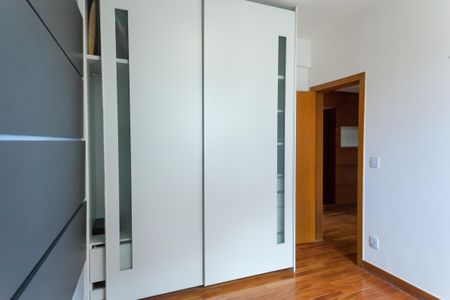 Apartamento à venda com 308m², 5 quartos e 4 vagasQuarto 2