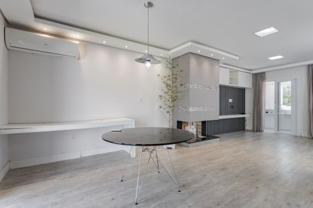 Sala de casa de condomínio para alugar com 3 quartos, 138m² em Passo das Pedras, Porto Alegre