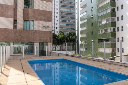 Apartamento à venda com 115m², 3 quartos e 2 vagas Apartamento à venda com 115m², 3 quartos e 2 vagasÁrea comum - Piscina