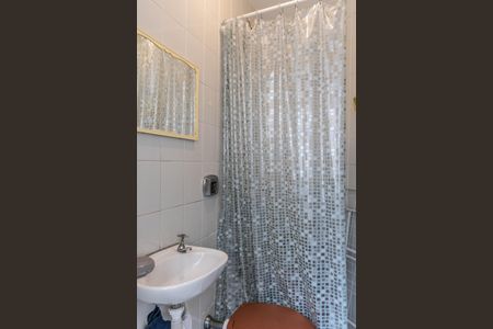 Apartamento à venda com 115m², 3 quartos e 2 vagas Apartamento à venda com 115m², 3 quartos e 2 vagasBanheiro de Serviço