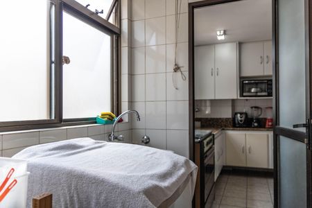 Apartamento à venda com 115m², 3 quartos e 2 vagas Apartamento à venda com 115m², 3 quartos e 2 vagasÁrea de Serviço