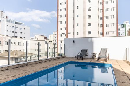 Apartamento à venda com 115m², 3 quartos e 2 vagas Apartamento à venda com 115m², 3 quartos e 2 vagasÁrea comum - Piscina