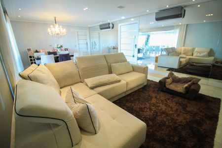 Apartamento à venda com 210m², 4 quartos e 3 vagas Apartamento à venda com 210m², 4 quartos e 3 vagasSala