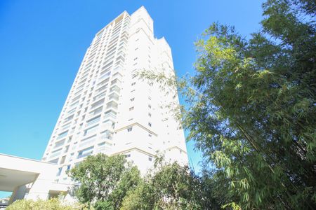 Apartamento à venda com 210m², 4 quartos e 3 vagas Apartamento à venda com 210m², 4 quartos e 3 vagasÁrea comum