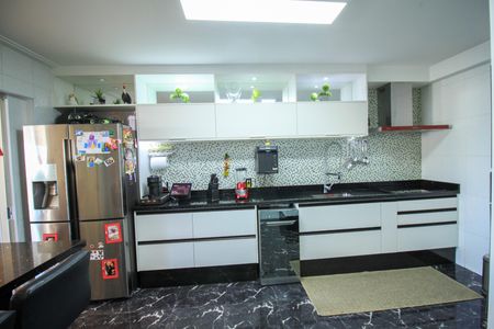 Apartamento à venda com 210m², 4 quartos e 3 vagas Apartamento à venda com 210m², 4 quartos e 3 vagasCozinha