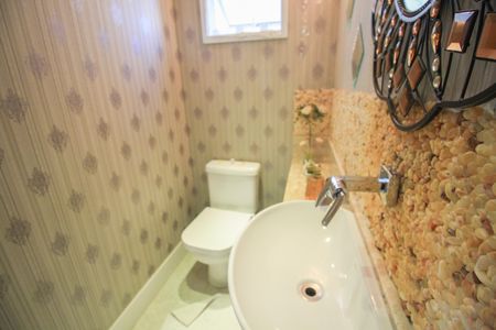 Apartamento à venda com 210m², 4 quartos e 3 vagas Apartamento à venda com 210m², 4 quartos e 3 vagasLavabo