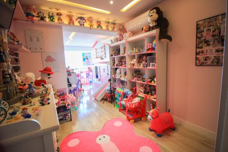 Apartamento à venda com 210m², 4 quartos e 3 vagas Apartamento à venda com 210m², 4 quartos e 3 vagasQuarto 2