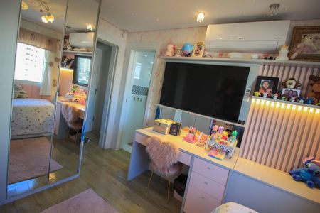 Apartamento à venda com 210m², 4 quartos e 3 vagas Apartamento à venda com 210m², 4 quartos e 3 vagasSuíte 2