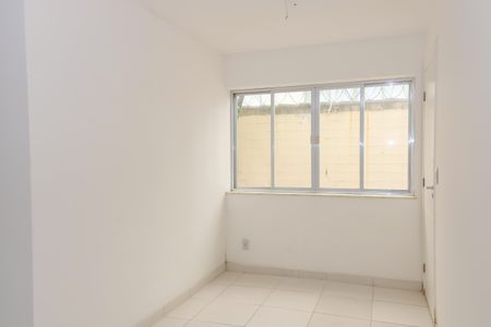 Apartamento à venda com 48m², 2 quartos e sem vaga Apartamento à venda com 48m², 2 quartos e sem vagaSala