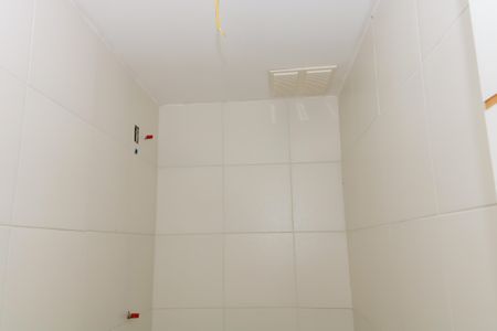 Apartamento à venda com 48m², 2 quartos e sem vaga Apartamento à venda com 48m², 2 quartos e sem vagaBanheiro