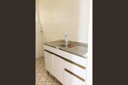 Apartamento à venda com 48m², 2 quartos e sem vaga Apartamento à venda com 48m², 2 quartos e sem vagaCozinha e Área de Serviço